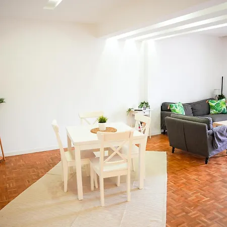 Апартаменти The Cozy Seaside Retreat *